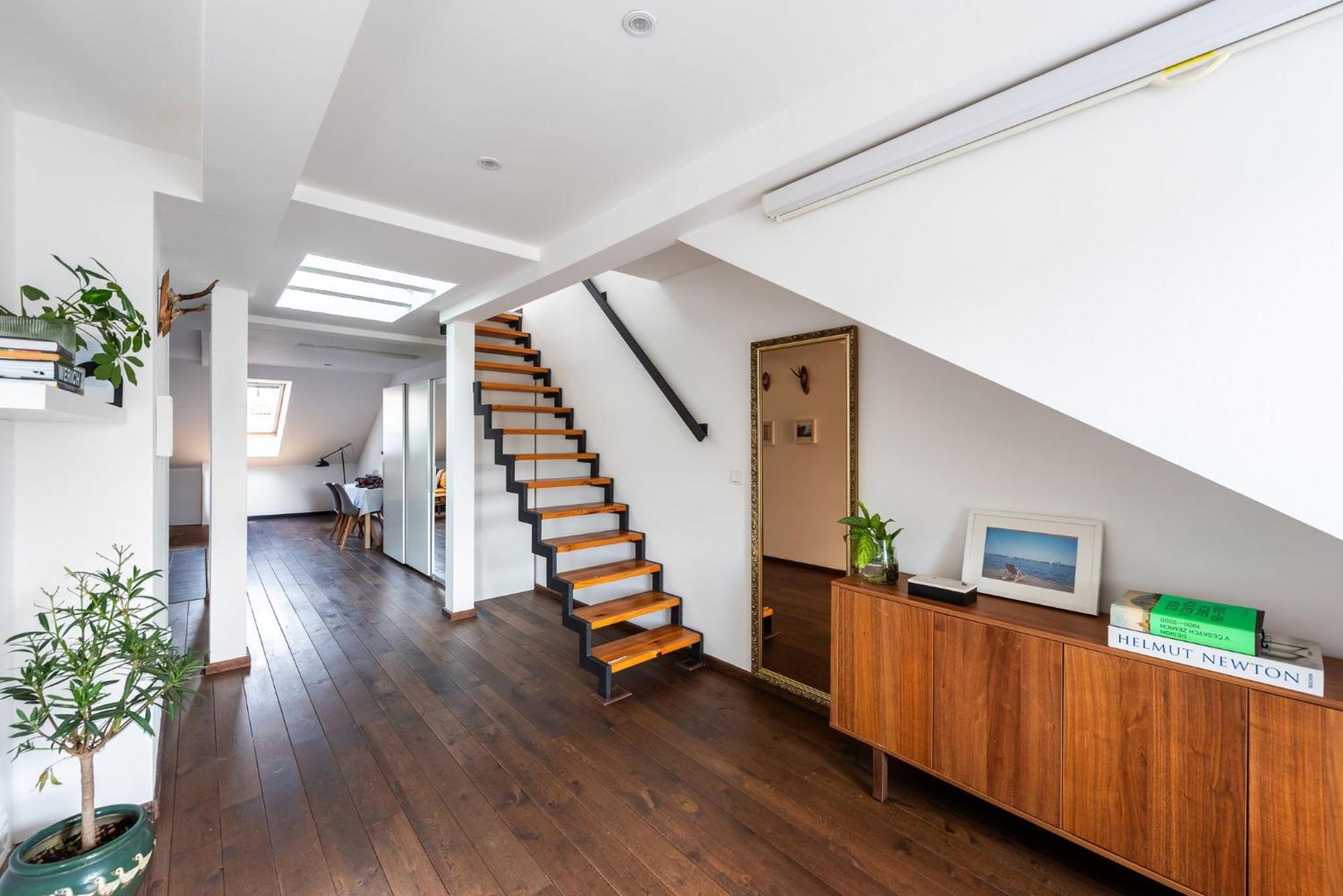 Charming In Vrsovice With Roof Terrace Appartamento Praga